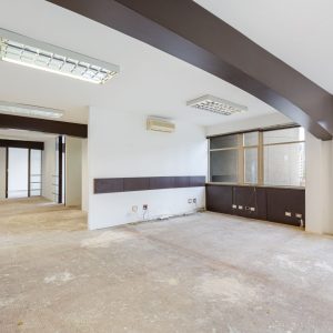 Área em vão livre para estações de trabalho