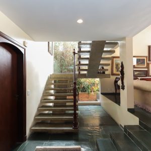 Escada acesso superior