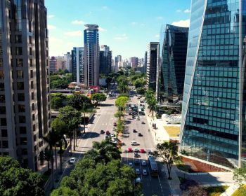 Quer investir em prédios comerciais em São Paulo?