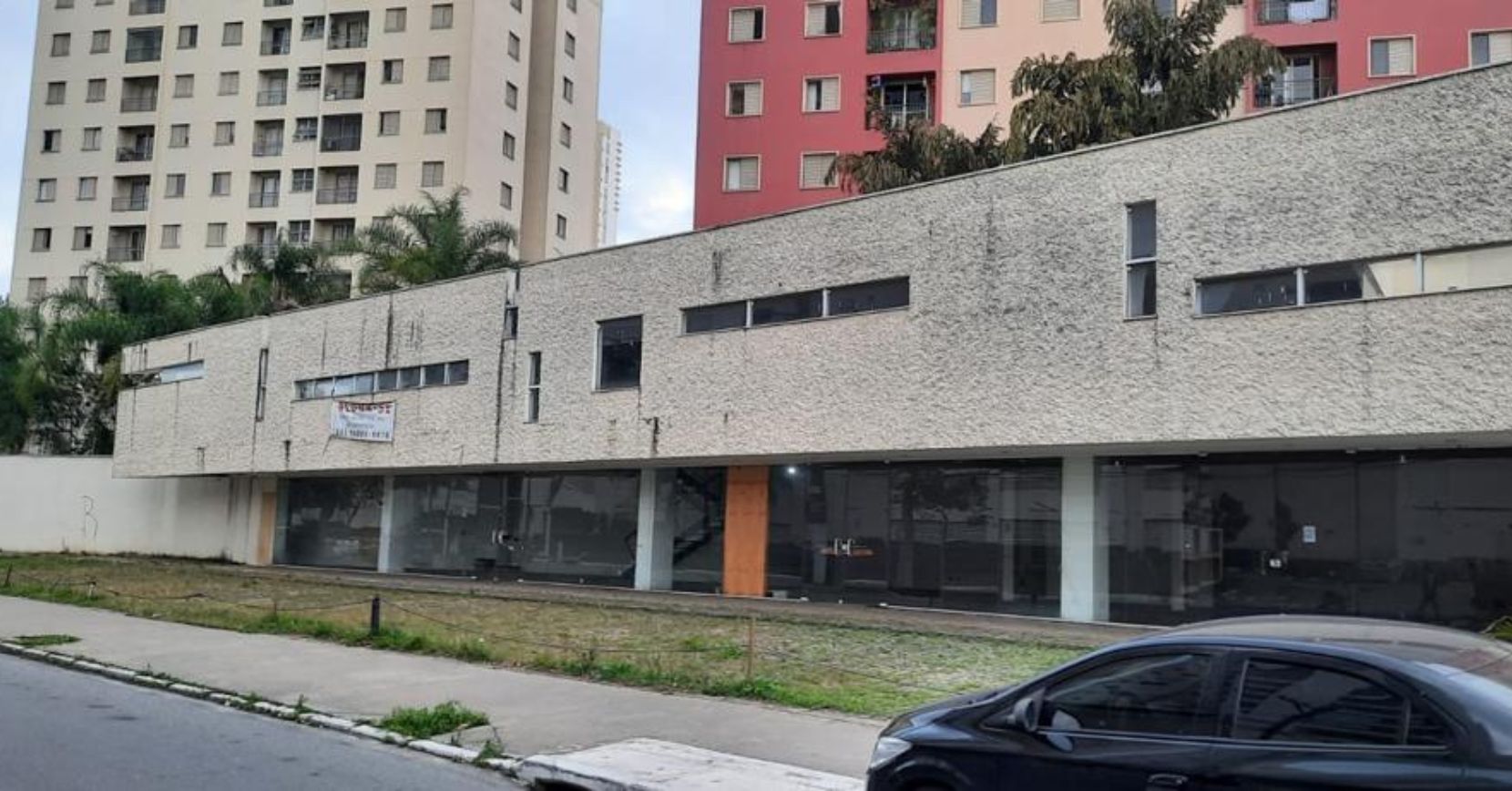 Ponto comercial para alugar em SP: o que considerar?