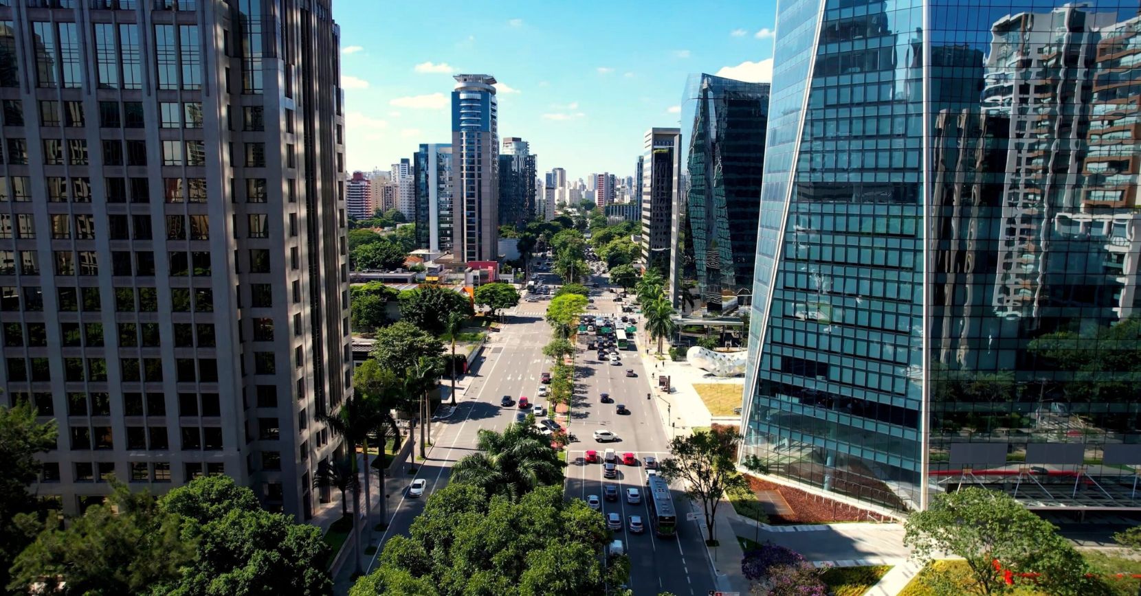 Quer investir em prédios comerciais em São Paulo?